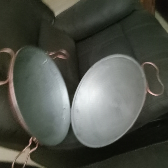 Hammered Copper Serving Bowl with Handle - Picture 3 of 5